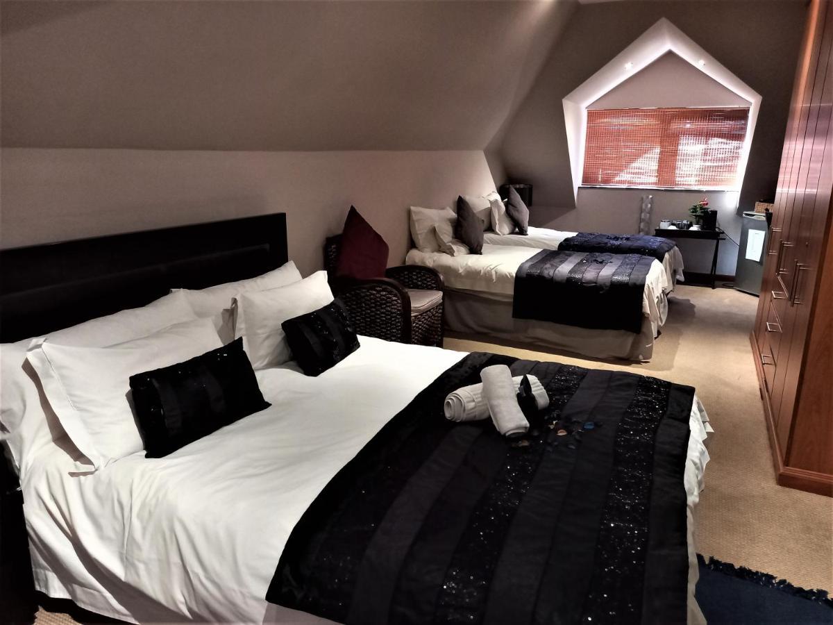 Mandalay Beach Guest House Блуберґстранд Екстер'єр фото